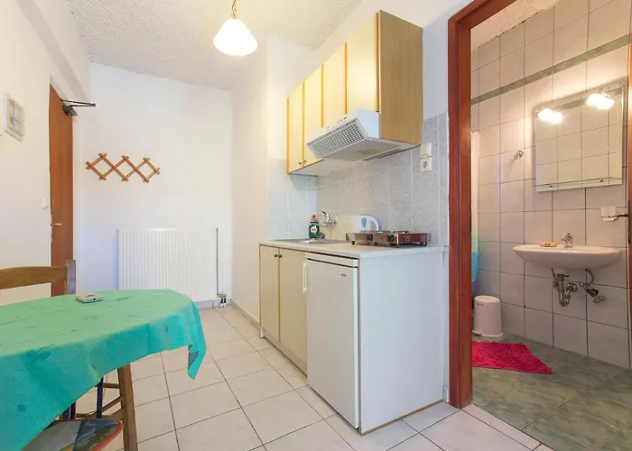 Antisamos Apartman *